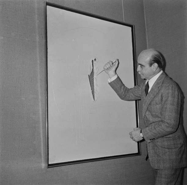 Lucio Fontana