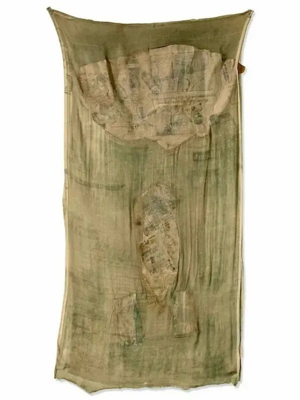 Robert Rauschenberg, Untitled (Hoarfrost), 1974. Trasferimento a solvente e collage su tessuto, 180 x 91 cm. Serie iconica Hoarfrost, Galleria Antonio Damiani.